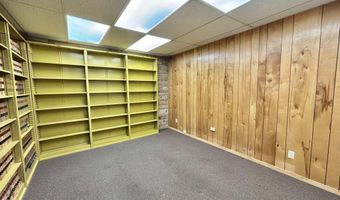 8 E Main St, Bloomfield, IN 47424