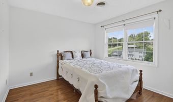 19025 Essex Dr, Abingdon, VA 24211