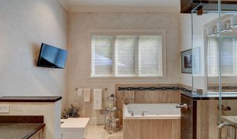 4744 34TH St N, Arlington, VA 22207