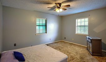 914 Thelma St, Benton, AR 72015