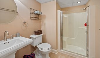 303 Beacon Hill Dr, Cheshire, CT 06410