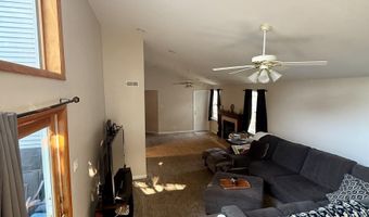 7 Woodstream Dr, Atco, NJ 08004