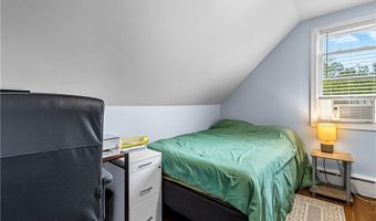 7 Jill Ct, East Providence, RI 02915