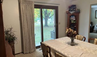 107 Golf Course Dr, Armstrong, IA 50514