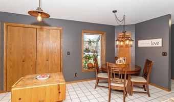 2712 Northridge Cir, Ames, IA 50014