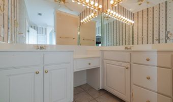 160 Apple Blossom Dr, Brandon, MS 39047