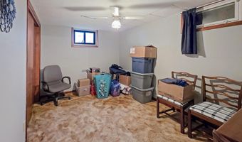 17431 300Th St, Aplington, IA 50604