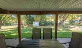 205 Westview Dr, Alma, MI 48801