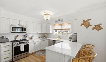 61 Archer Ave S, Bayville, NJ 08721