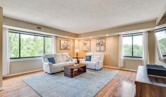 200 N PICKETT St 308, Alexandria, VA 22304