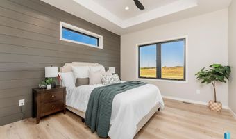 2516 E Chestnut Trl, Brandon, SD 57005