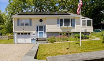 10 Kerins Ter, Newport, RI 02840