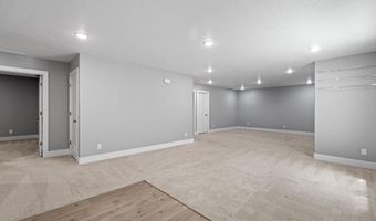 6147 Beacon Ln, Chubbuck, ID 83202