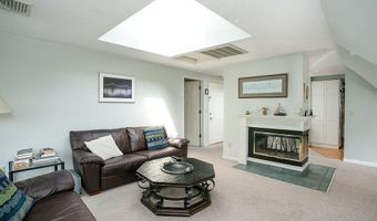 1 Seaview Ave 4, Newport, RI 02840
