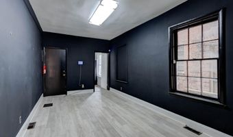 827 N HOWARD St, Baltimore, MD 21201