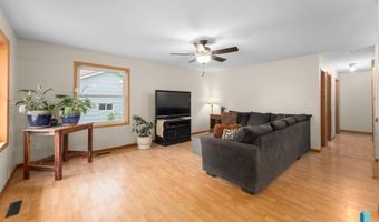 108 N Maple Ave, Brandon, SD 57005