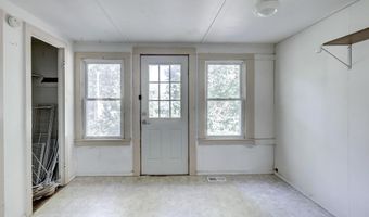 1728 Washington Ave, Baxter Springs, KS 66713