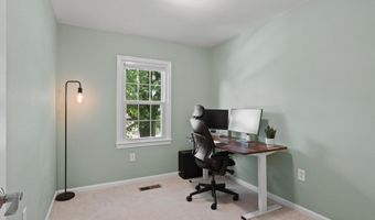 811 GIBBON St, Alexandria, VA 22314