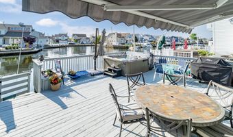 22 Toppinglift Dr, Bayville, NJ 08721
