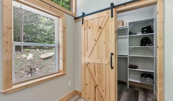 2052 Granny Squirrel Dr, Andrews, NC 28901