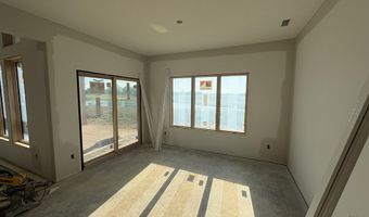 2220 Golfview Dr, Auburn, IN 46706