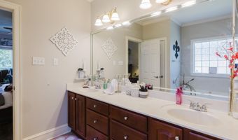 5916 Worth Ave, Benton, AR 72019