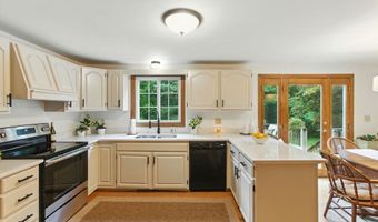 9 Ellsworth Rd, Andover, MA 01810