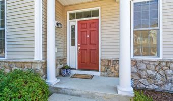 11 Pondside Ln 11, Bolton, MA 01740