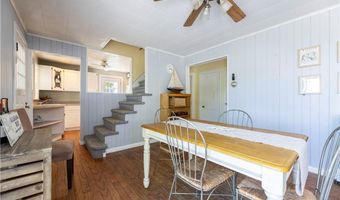 43 Flintstone Rd, Narragansett, RI 02882