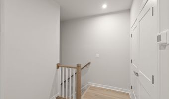 43812 MIDDLEWAY Ter, Ashburn, VA 20147