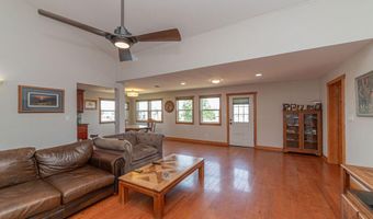 11088 Tahiti St, Bay St. Louis, MS 39520