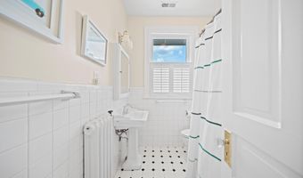 3031 NEWARK St NW, Washington, DC 20008