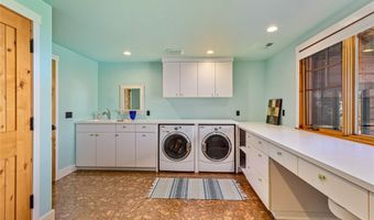 32220 Tamarack Dr, Bigfork, MT 59911