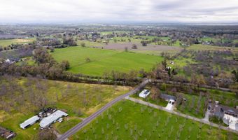 000 Riverland Dr, Anderson, CA 96007