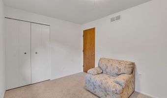 2840 Tuebingen Pkwy, Ann Arbor, MI 48105