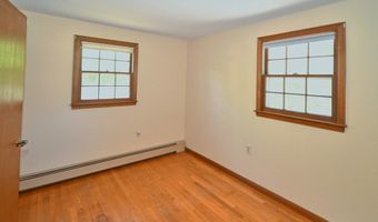 4 Applecrest Rd, Andover, MA 01810
