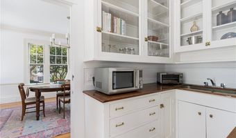 291 Spencer Ave, Warwick, RI 02818