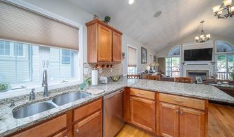 1421 Douglas Ave E, North Providence, RI 02904