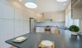 26 Old Stone Church Rd, Little Compton, RI 02837