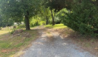702 13th St, Altavista, VA 24517