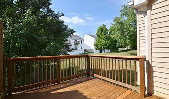 1005 Pocono Trl, Ballwin, MO 63021