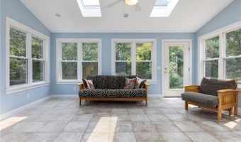 504 Shermantown Rd, North Kingstown, RI 02874