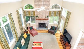 60 Pheasant Dr, East Greenwich, RI 02818