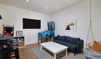 2610 Garden House Rd, Carlsbad, CA 92009