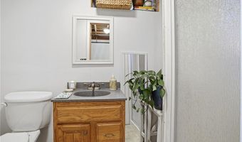 14 High St, Barrington, RI 02806