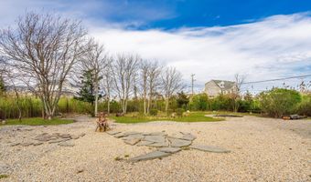 54 Beach Ave, Bayville, NJ 08721