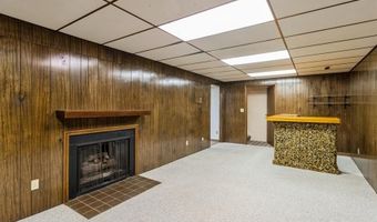 2907 Northwood Dr, Ames, IA 50010
