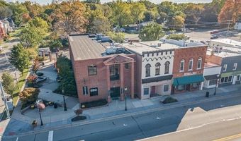 107 S Main St, Almont, MI 48003