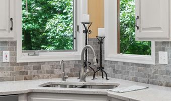 4309 Colleen Ct, Arden Hills, MN 55112