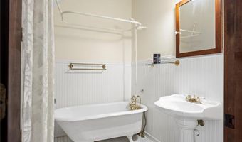 15333 Hillside Dr, Archie, MO 64725